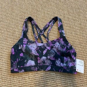 Lululemon Free to Be serene size 6